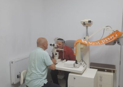 Gespendeter Keratograf Augengerät ist in Czernowitz, Ukraine einsatzbereit